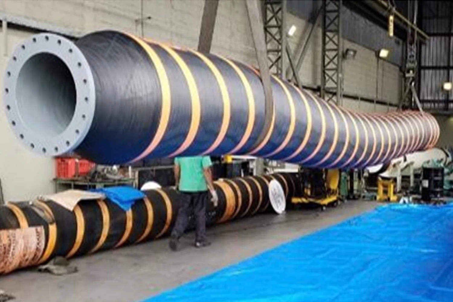 Procurement of 8 string, Single Carcass Mainline Fully Floating Hose and accessories
